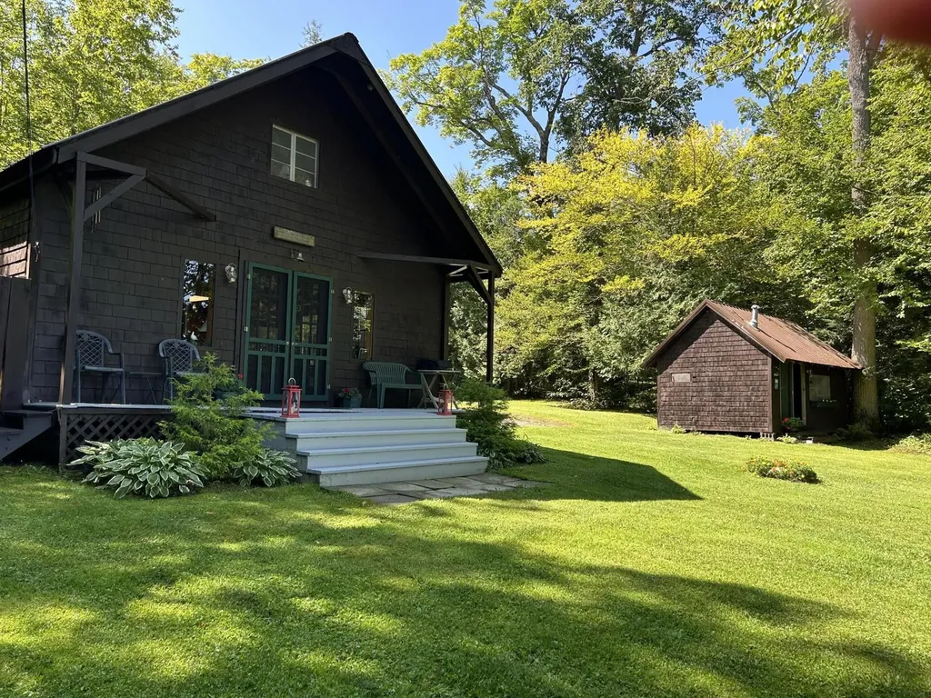 276 S Cove Road Willimantic ME 04443