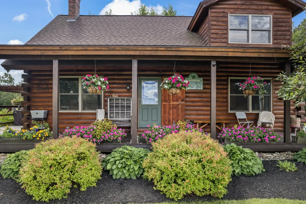1547 Augusta Road Bowdoin ME 04287