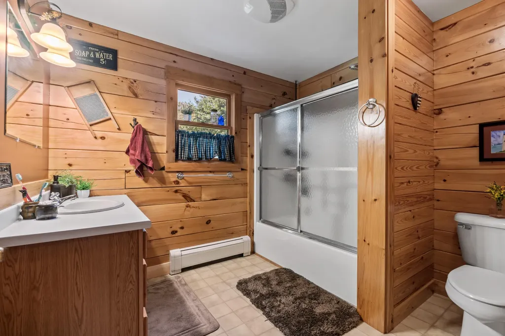 1547 Augusta Road Bowdoin ME 04287