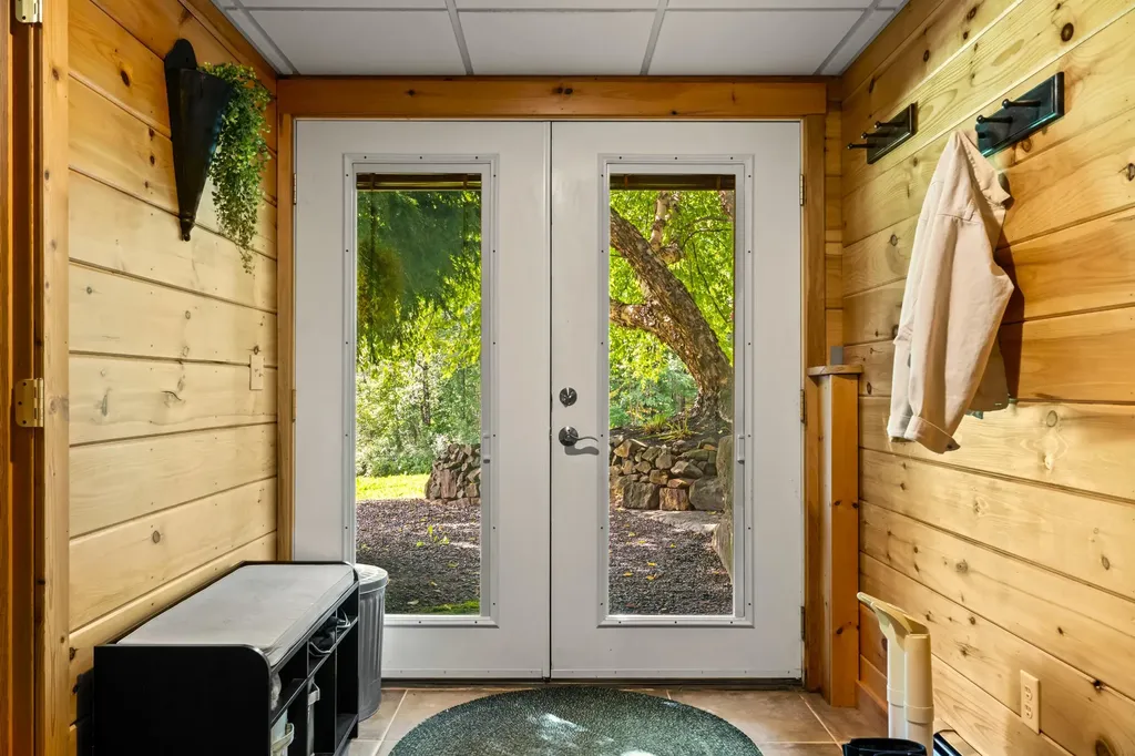 1547 Augusta Road Bowdoin ME 04287