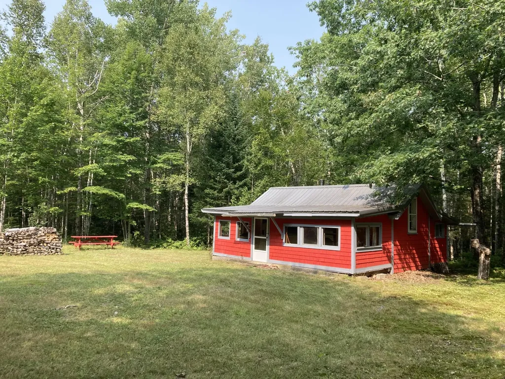 19 Goldfinch Way Greenfield Twp ME 04418