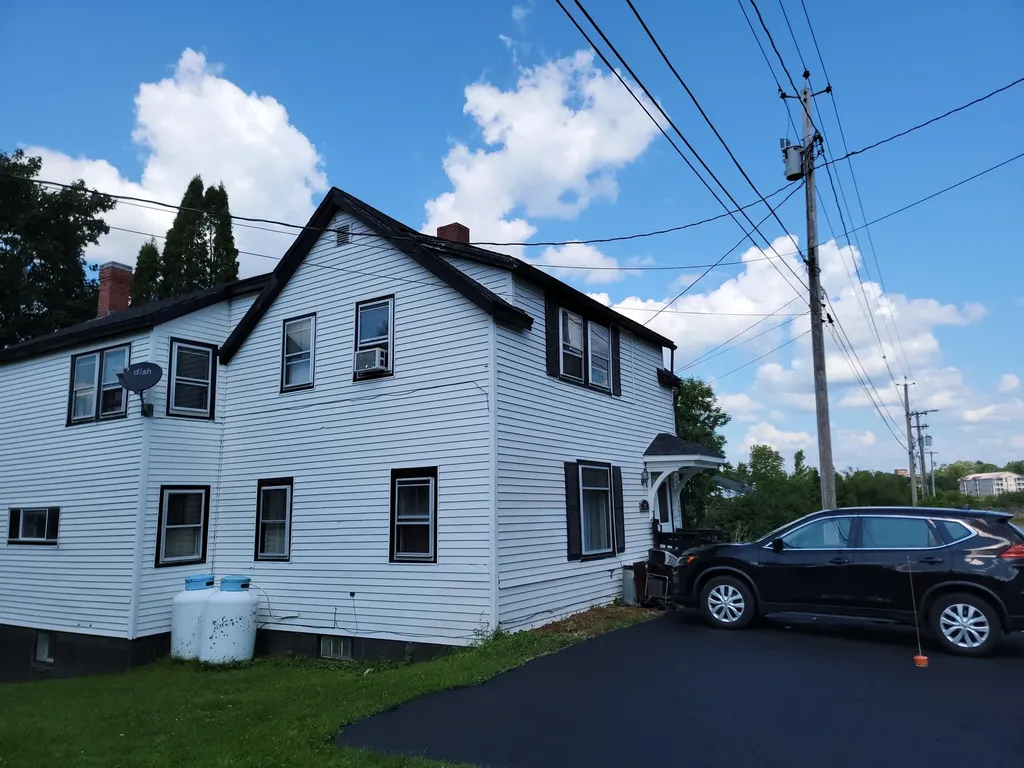 16 Elm Street Calais ME 04619