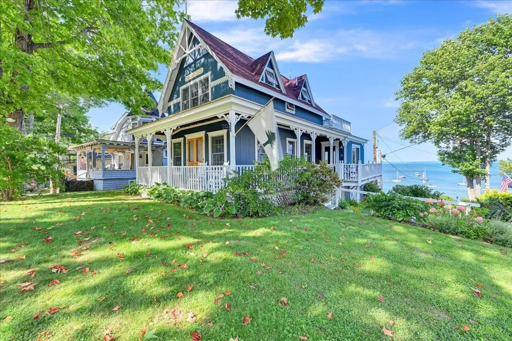 9 Clinton Avenue Northport ME 04849