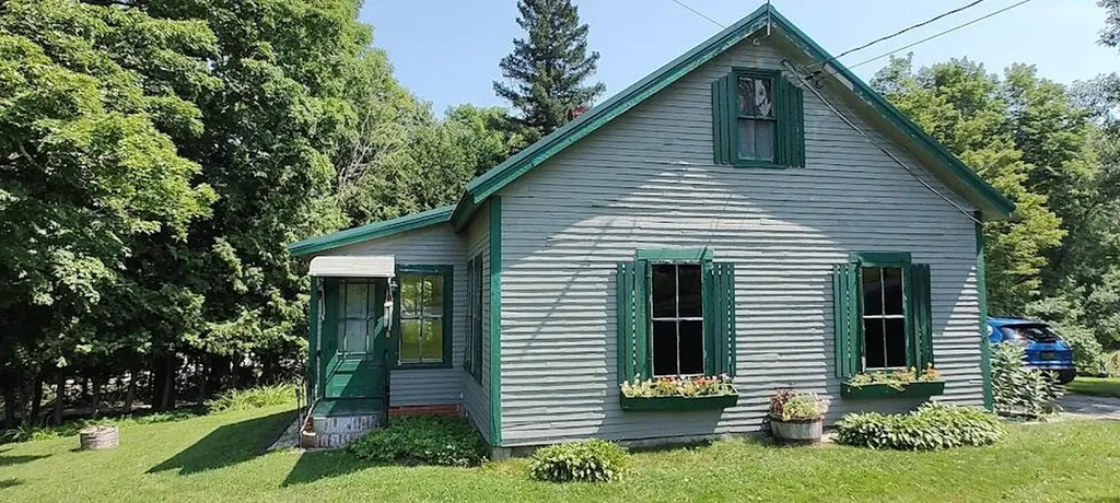 110 Main Street Dexter ME 04930