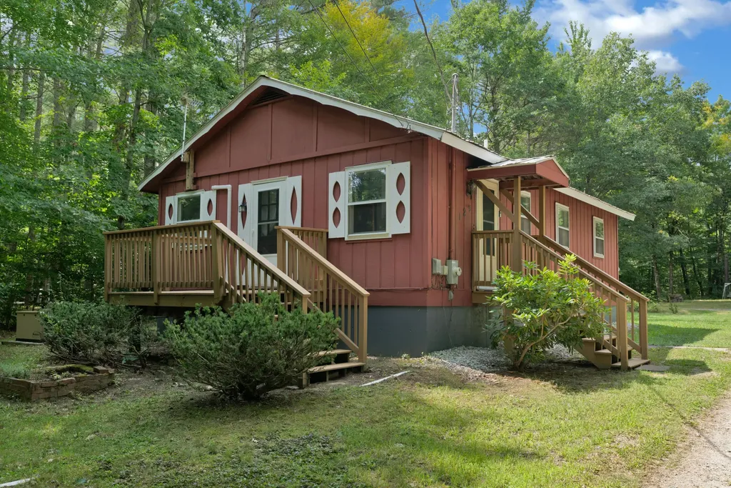 129 & 131 Gore Road Naples ME 04055