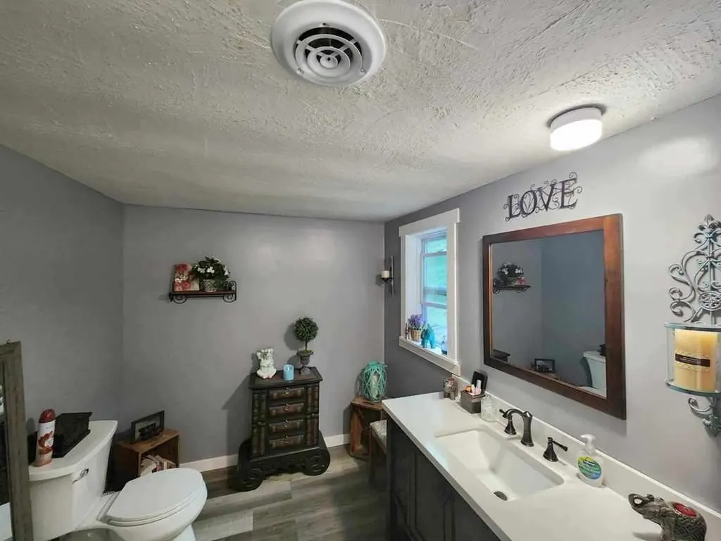 3352 West River Road Sidney ME 04330