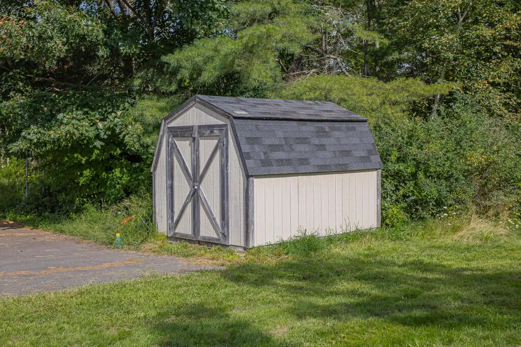 3352 West River Road Sidney ME 04330