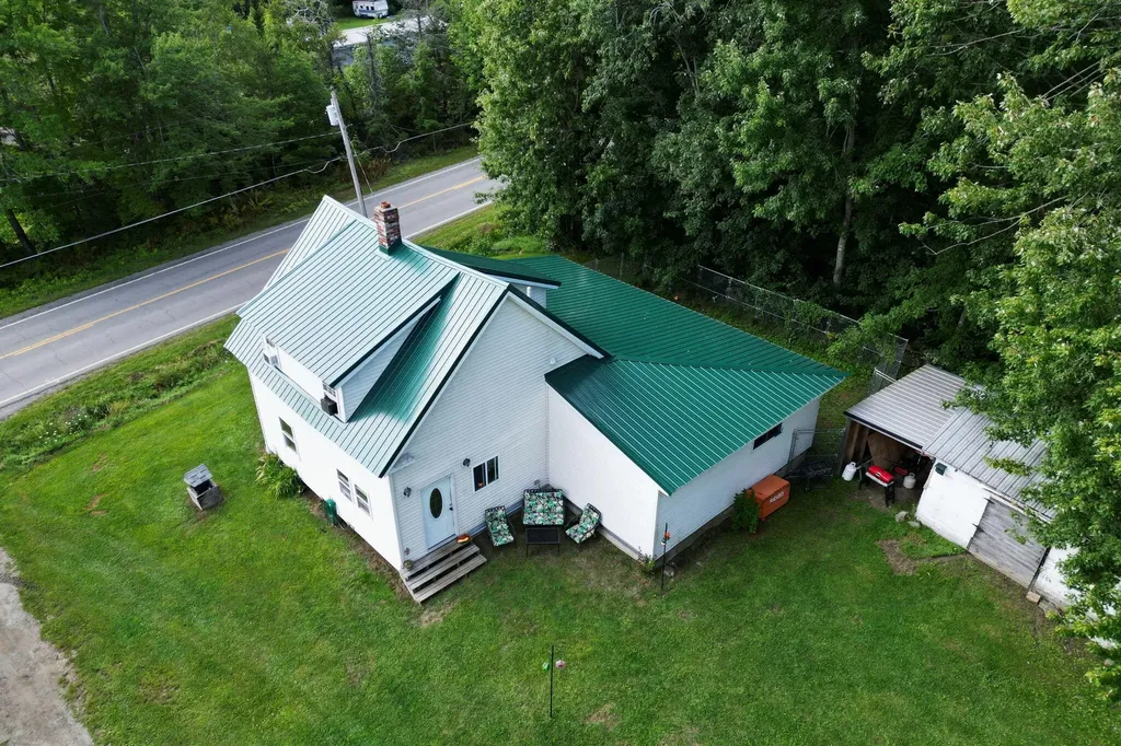 516 Troy Road Detroit ME 04929