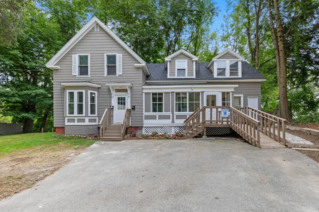 116 Newbury Street Auburn ME 04210
