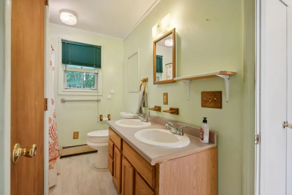 6 Bouchard Drive Brunswick ME 04011