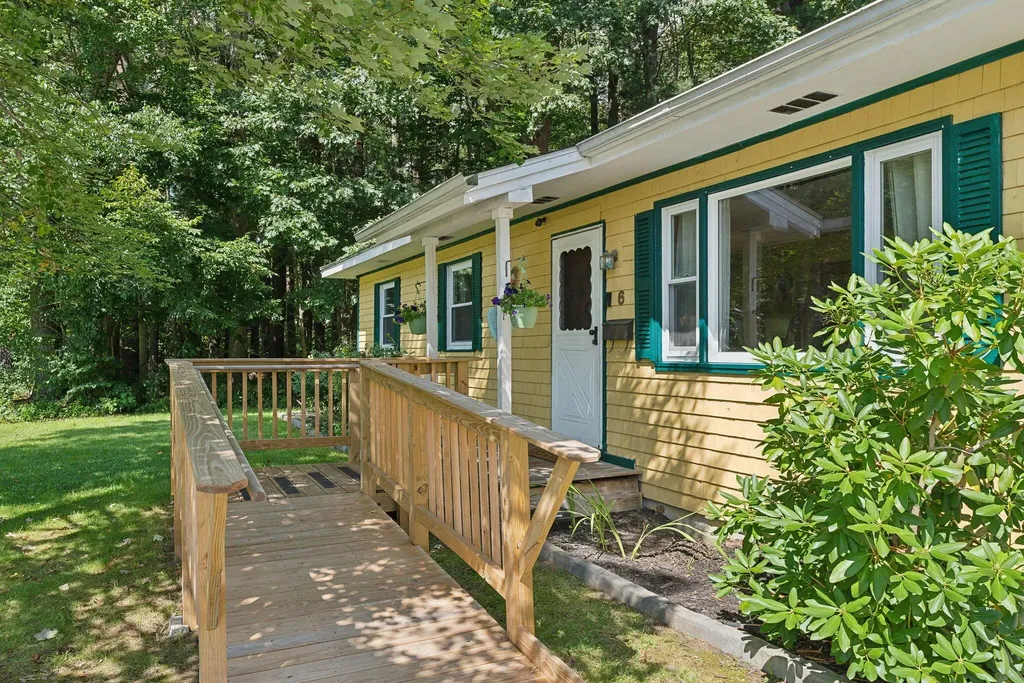 6 Bouchard Drive Brunswick ME 04011