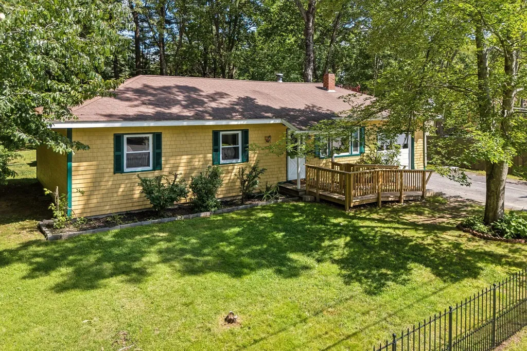 6 Bouchard Drive Brunswick ME 04011