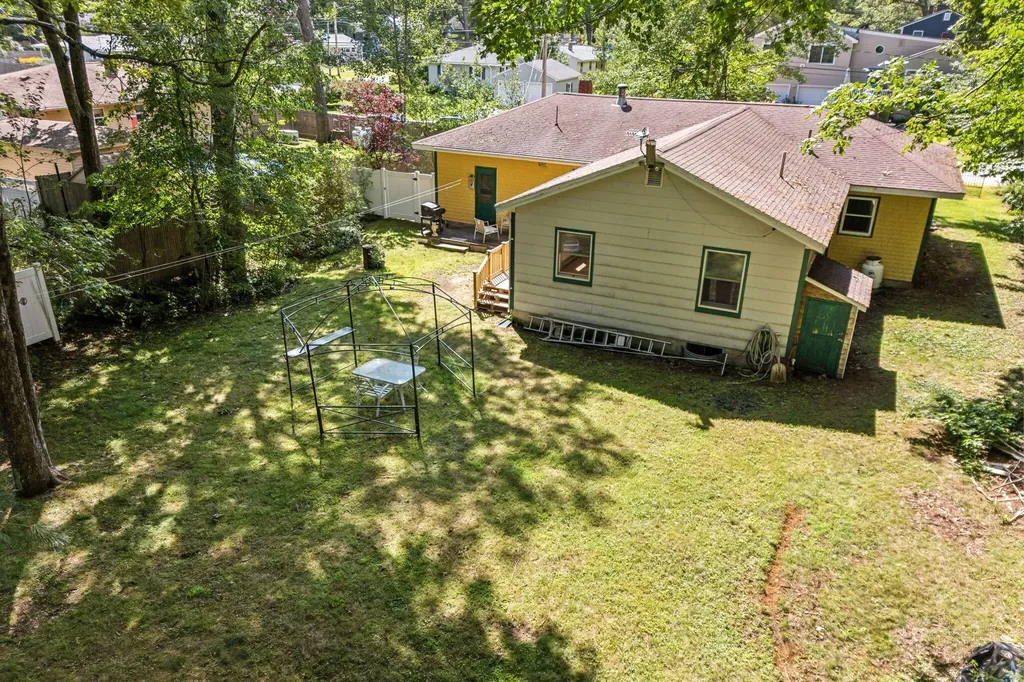 6 Bouchard Drive Brunswick ME 04011