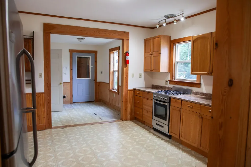 121 Bridge Street Farmington ME 04938