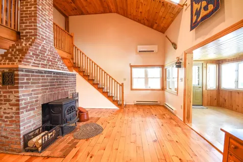 15 Sunrise Lane New Gloucester ME 04260