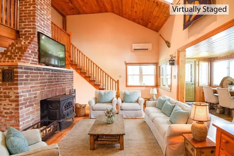 15 Sunrise Lane New Gloucester ME 04260