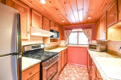 15 Sunrise Lane New Gloucester ME 04260