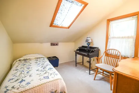 15 Sunrise Lane New Gloucester ME 04260