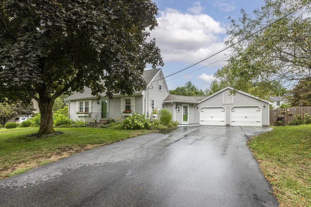 52 Lester Drive Portland ME 04103