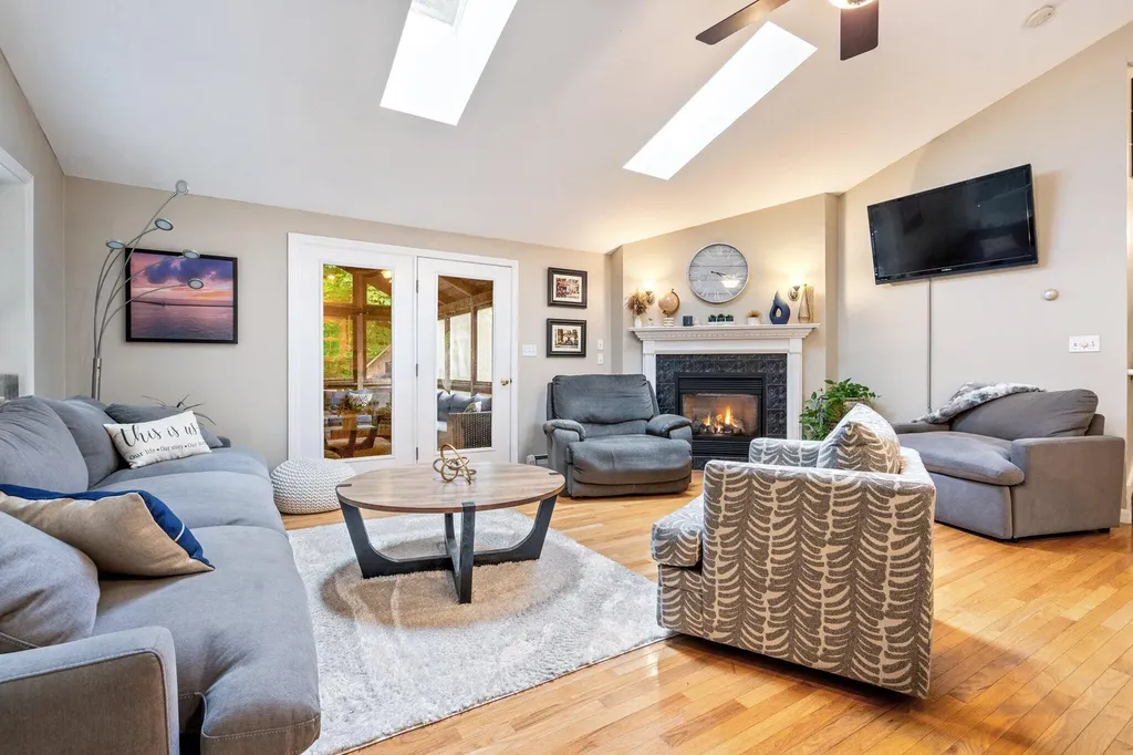 12 Darin Drive Gorham ME 04038