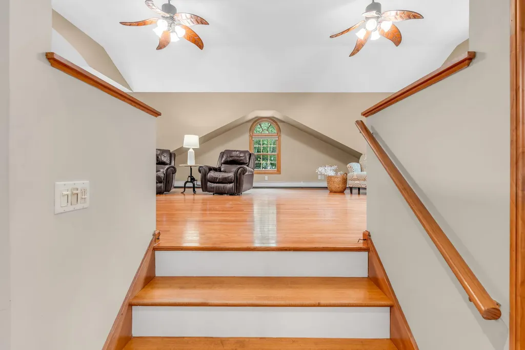 124 Fairway Drive Auburn ME 04210
