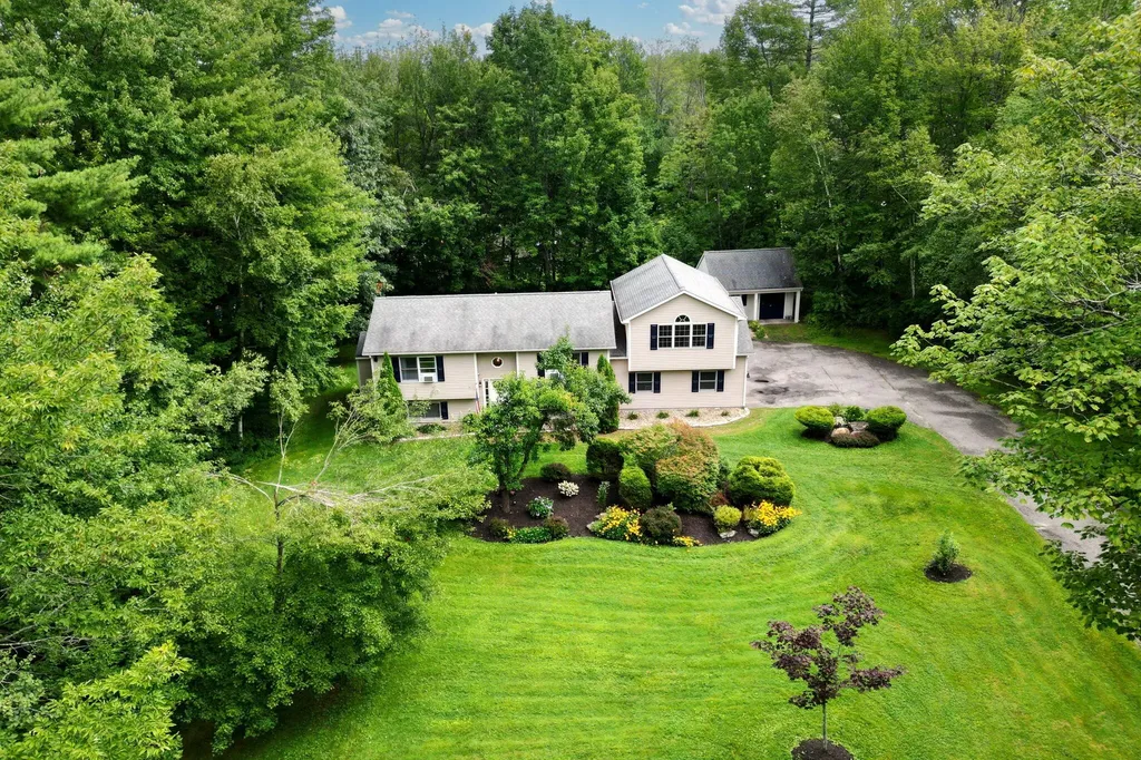 124 Fairway Drive Auburn ME 04210