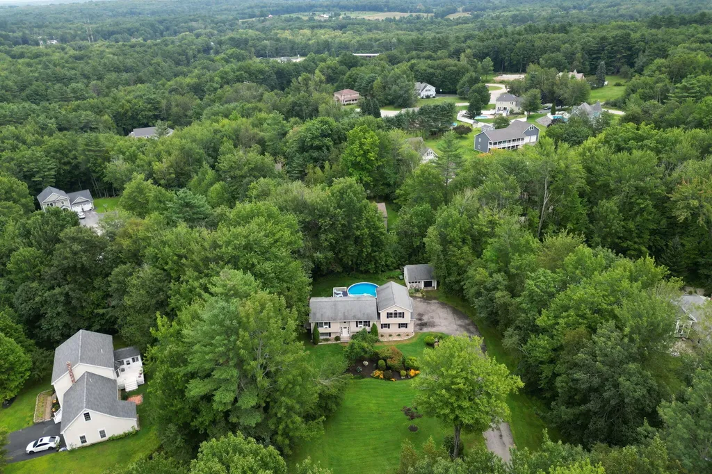 124 Fairway Drive Auburn ME 04210