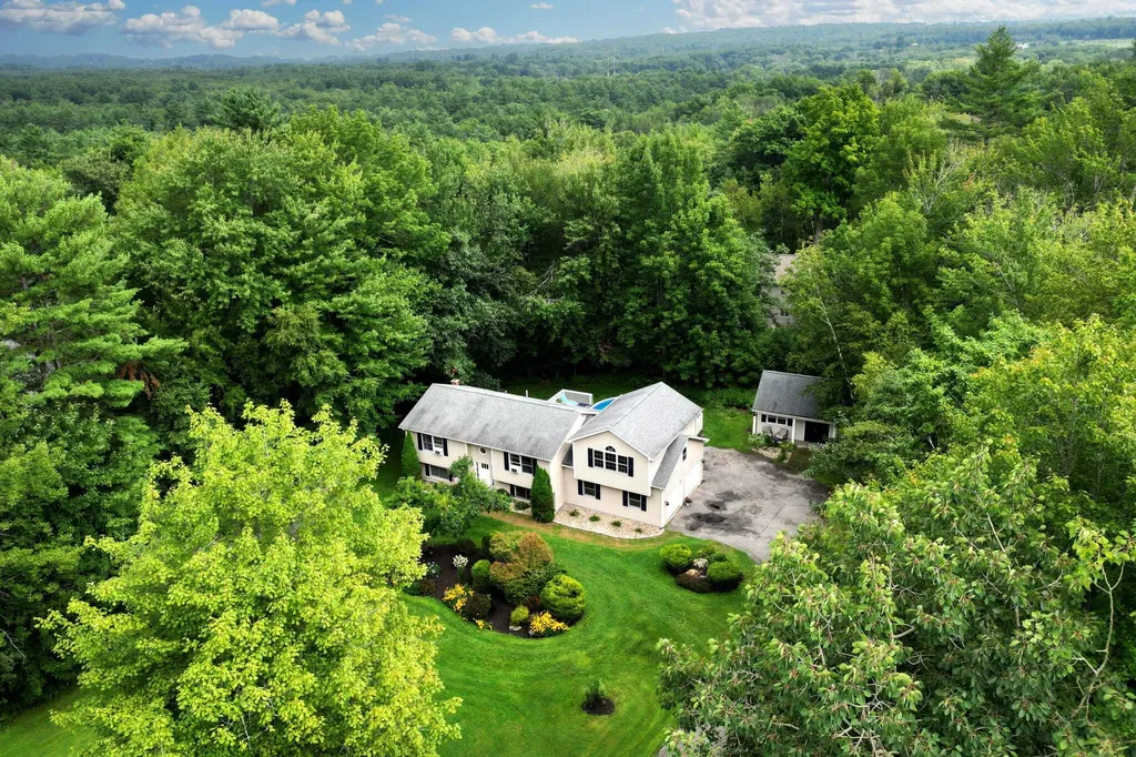 124 Fairway Drive Auburn ME 04210