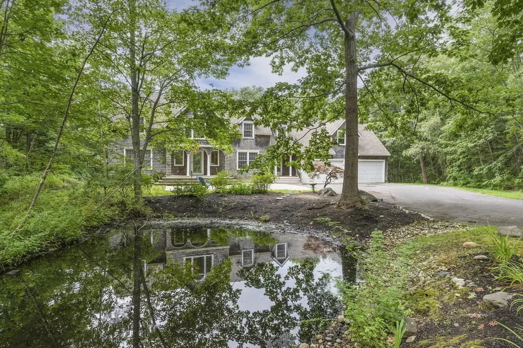 8 Two Rod Road Scarborough ME 04074