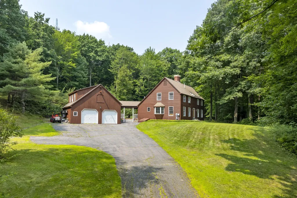 13 High Bluffs Road Falmouth ME 04105