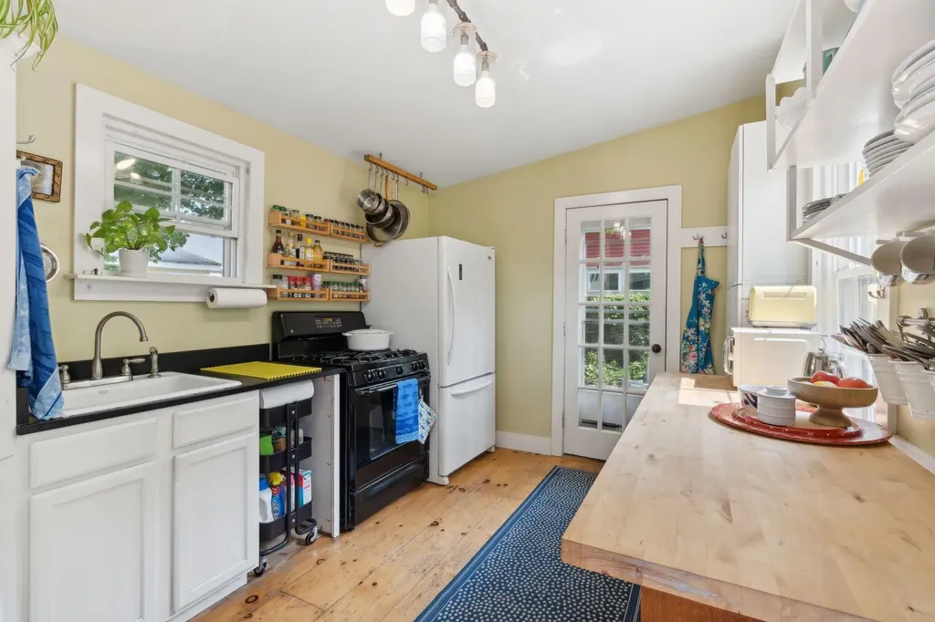 445 Middle Street Bath ME 04530