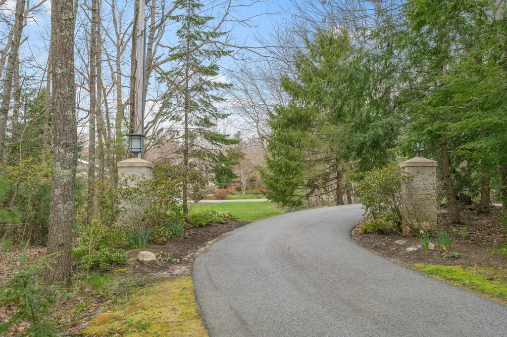 4 Manhattan Way Falmouth ME 04105