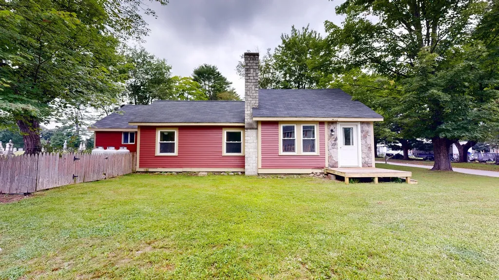 4 Kidder Avenue Dixfield ME 04224