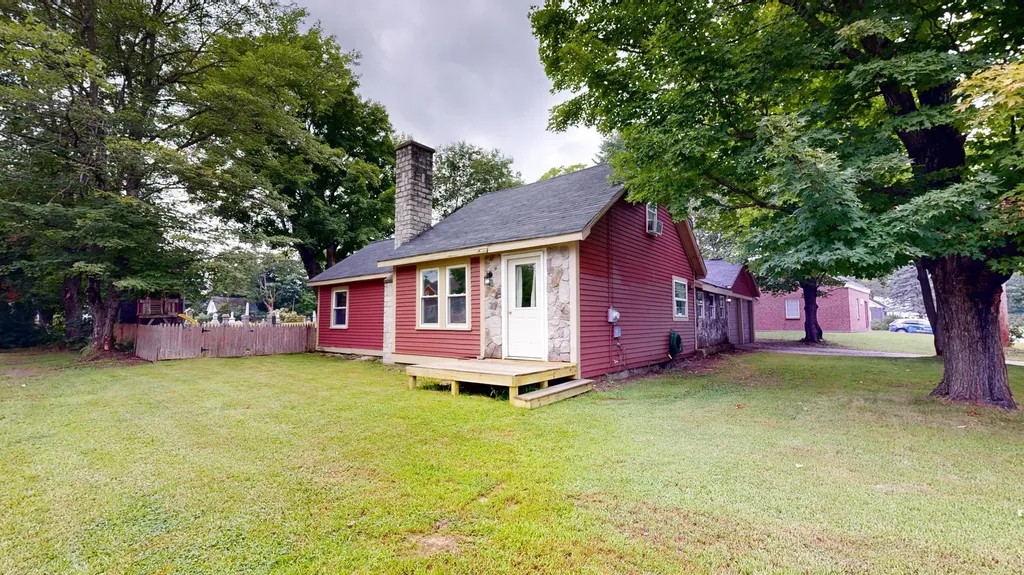 4 Kidder Avenue Dixfield ME 04224