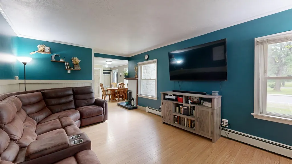 4 Kidder Avenue Dixfield ME 04224
