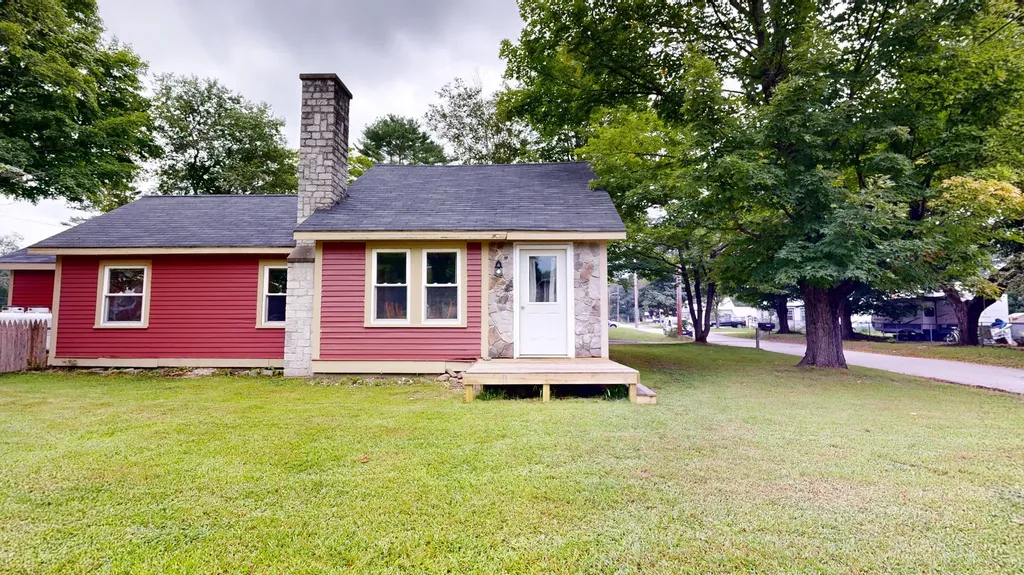 4 Kidder Avenue Dixfield ME 04224
