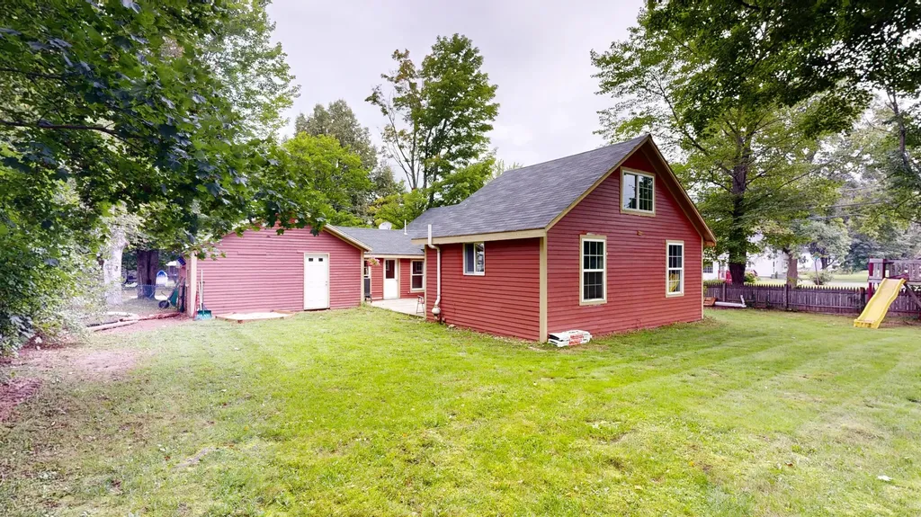 4 Kidder Avenue Dixfield ME 04224