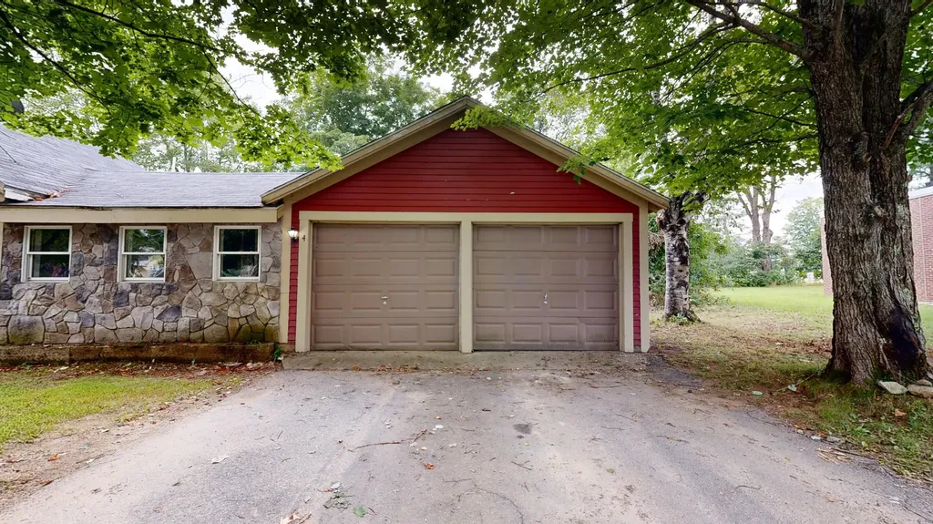 4 Kidder Avenue Dixfield ME 04224
