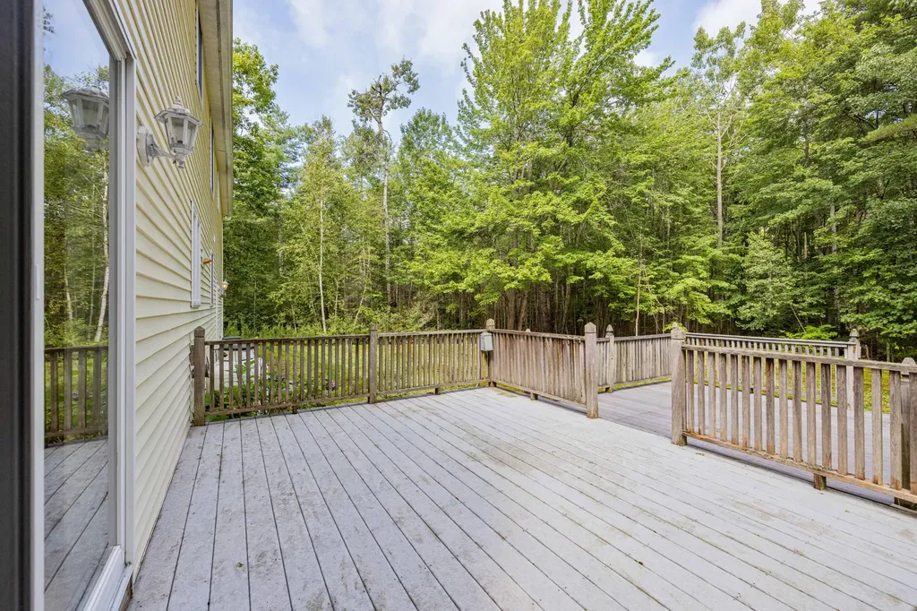 15 Lilac Lane Kennebunkport ME 04046