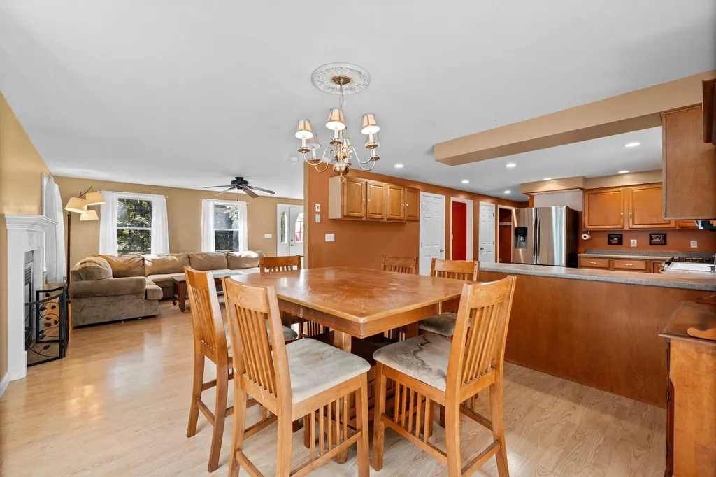 15 Lilac Lane Kennebunkport ME 04046