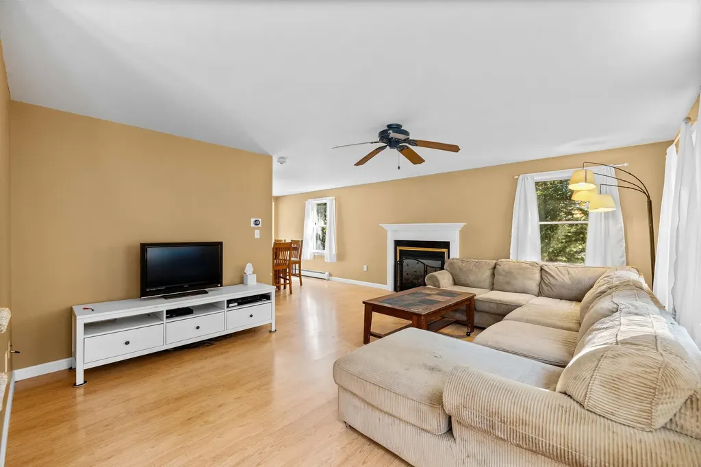 15 Lilac Lane Kennebunkport ME 04046