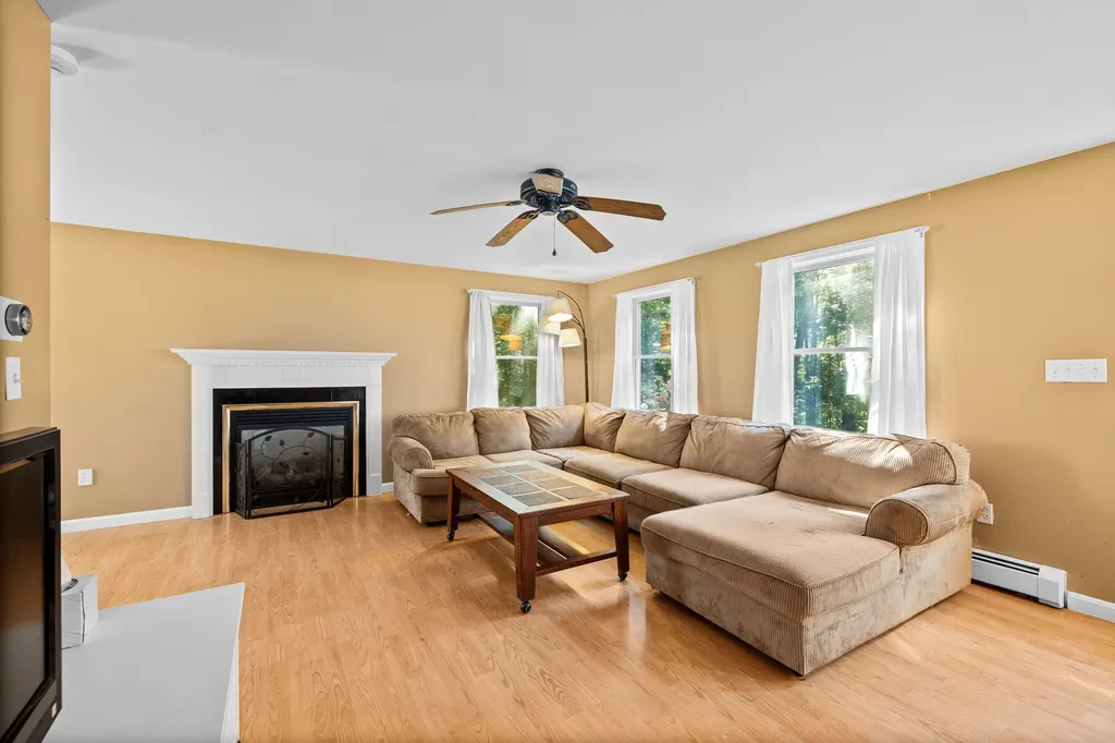 15 Lilac Lane Kennebunkport ME 04046
