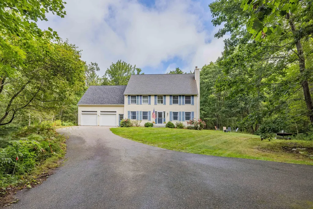 15 Lilac Lane Kennebunkport ME 04046