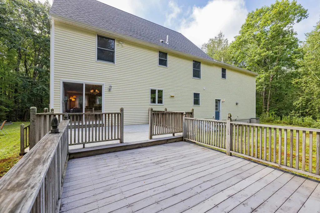 15 Lilac Lane Kennebunkport ME 04046