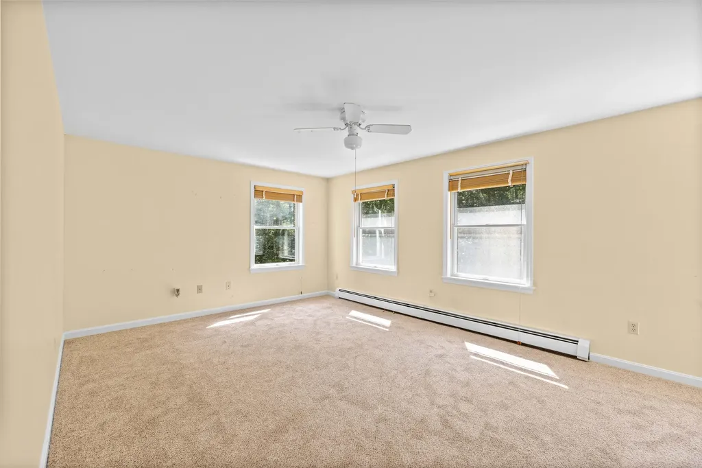 15 Lilac Lane Kennebunkport ME 04046