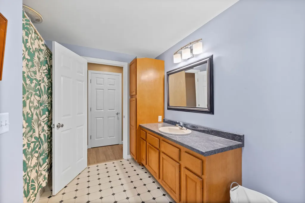 15 Lilac Lane Kennebunkport ME 04046