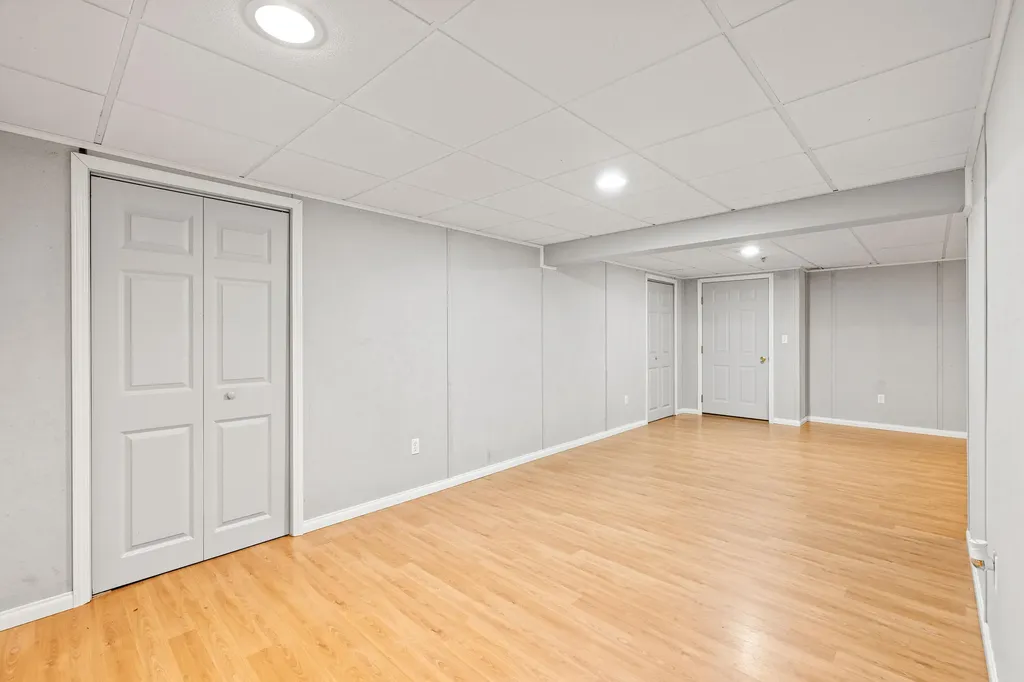 15 Lilac Lane Kennebunkport ME 04046