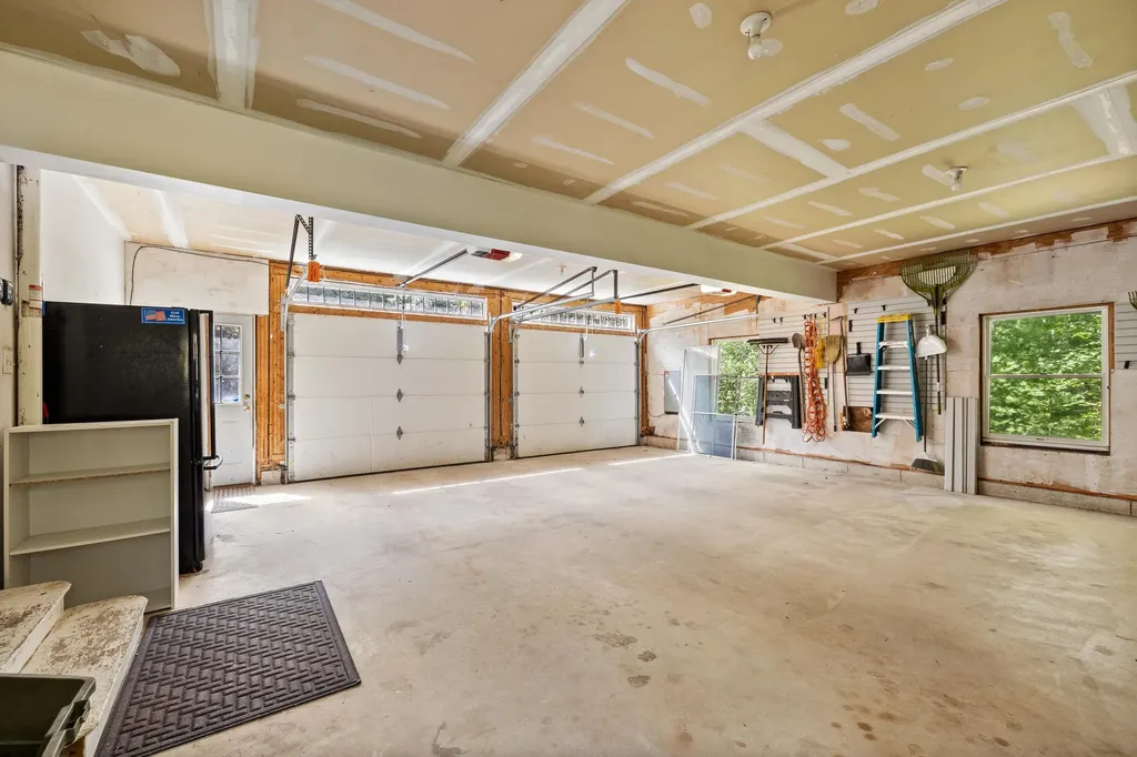 15 Lilac Lane Kennebunkport ME 04046