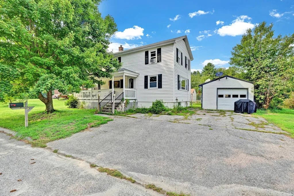 18 Swett Avenue Auburn ME 04210