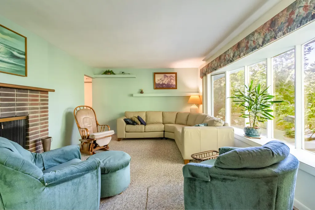 1159 Essex Street Bangor ME 04401
